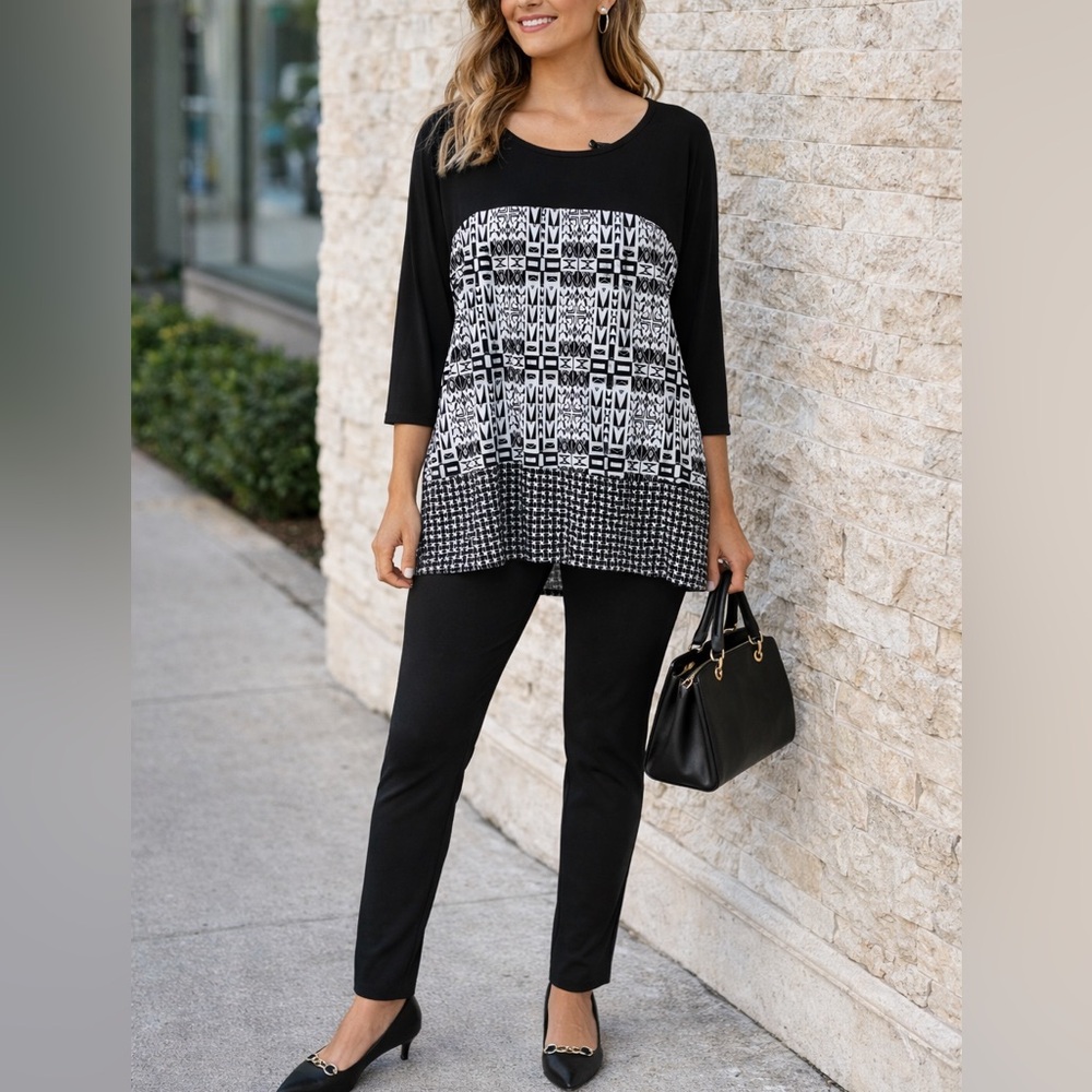 new directions Black and White Geo-Print Tunic size 3X